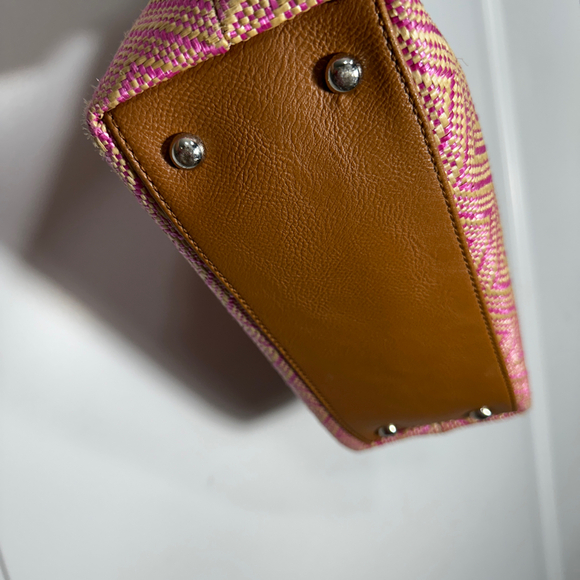 Nine West Chevron Tote - Picture 3 of 7